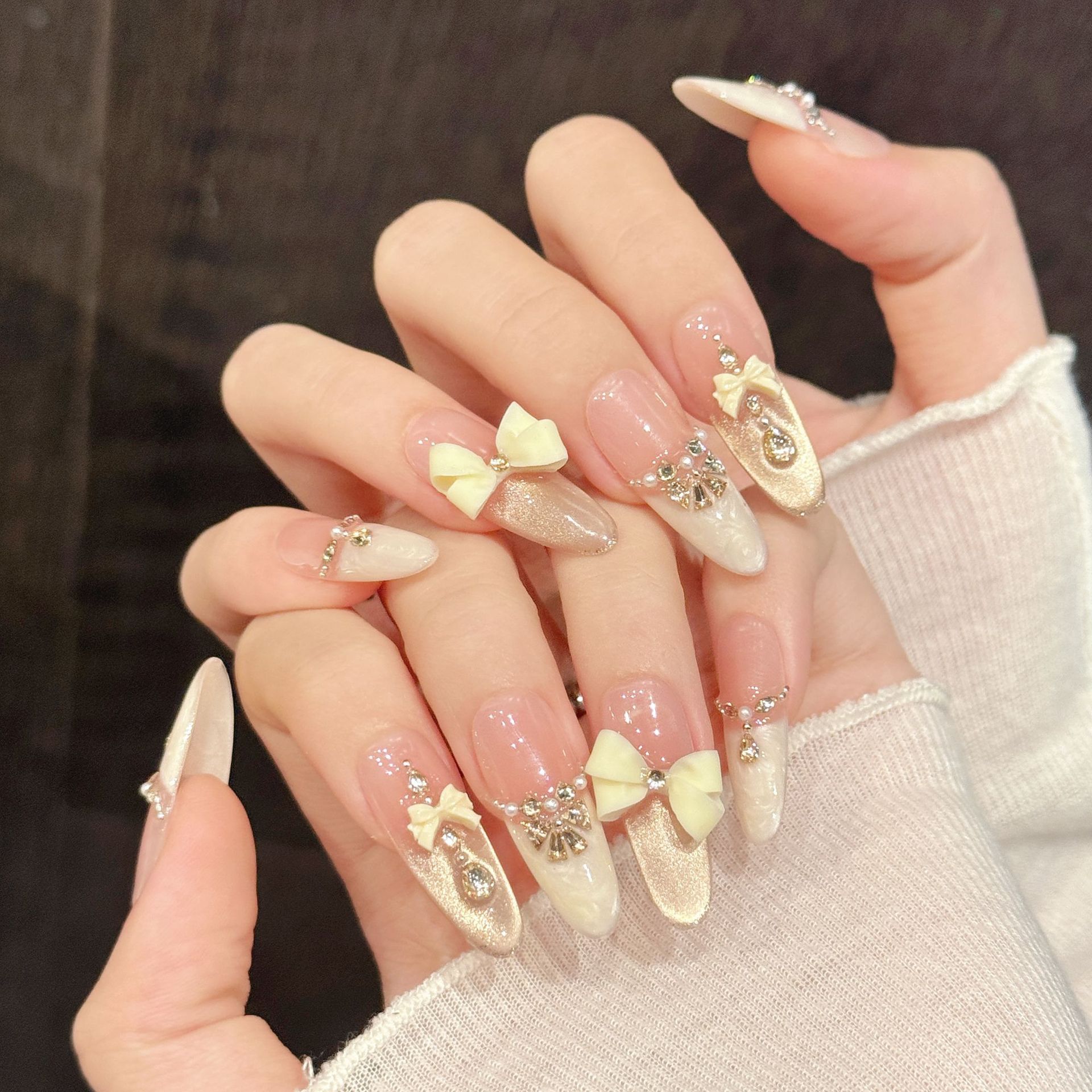 3D Printing Nails - เล็บปลอมทำมือ 10 ชิ้น ลายตาแมวหรูหราเล็กน้อย ปลายเล็บแบบฝรั่งเศสยาว ประดับโบว์เพชร